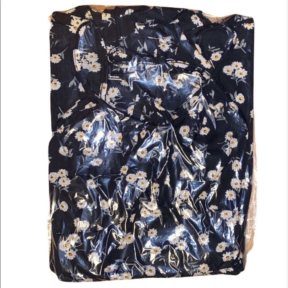 NWT SHEIN: XS Black Floral Tie Up Strap Romper - Picture 10 of 10